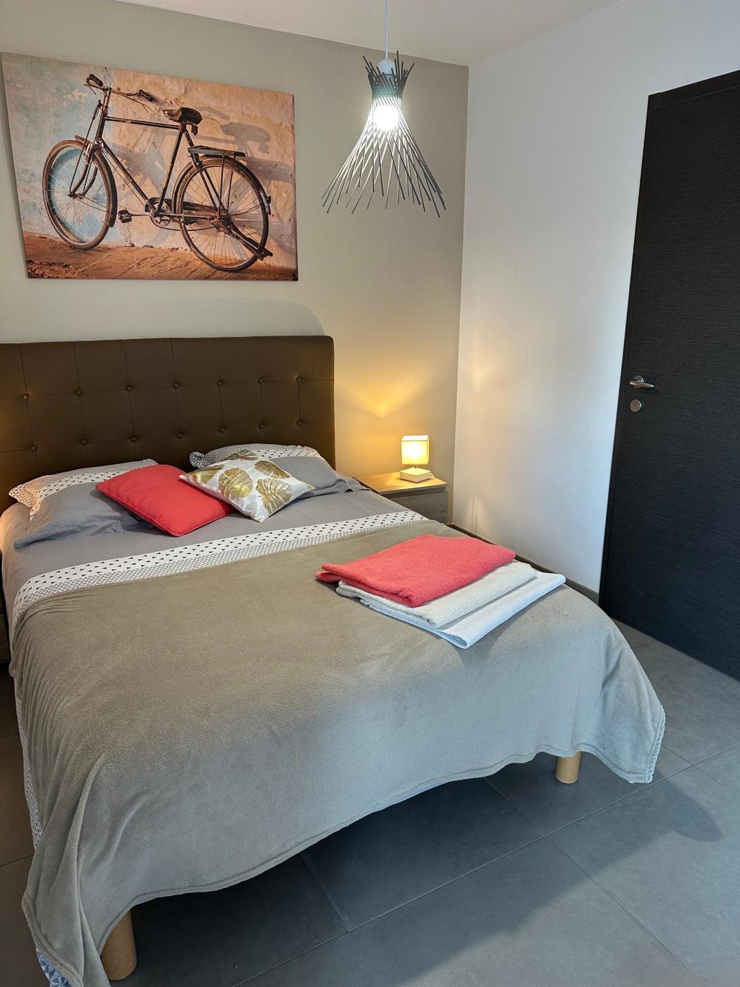Appartement A la belle quatrième étoile à Annecy Extérieur photo